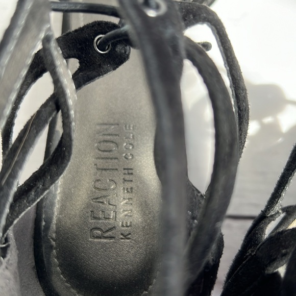 Reaction Kenneth Cole Black Heel With String Suede US 6.5 Med - Picture 8 of 10